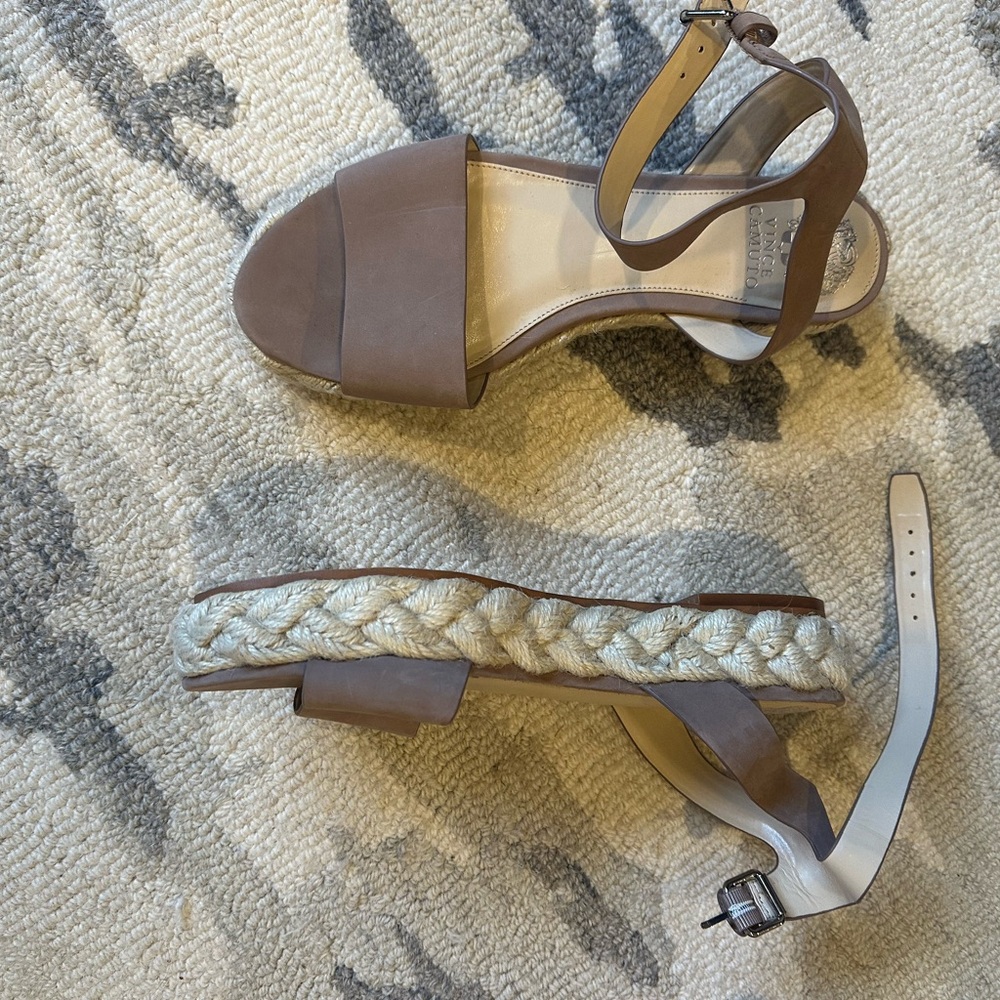 Stylish Women's Sandals in Taupe